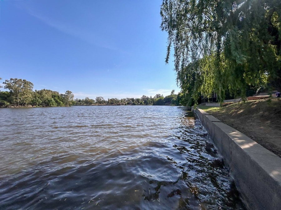 4 Bedroom Property for Sale in Lindequesdrif North West